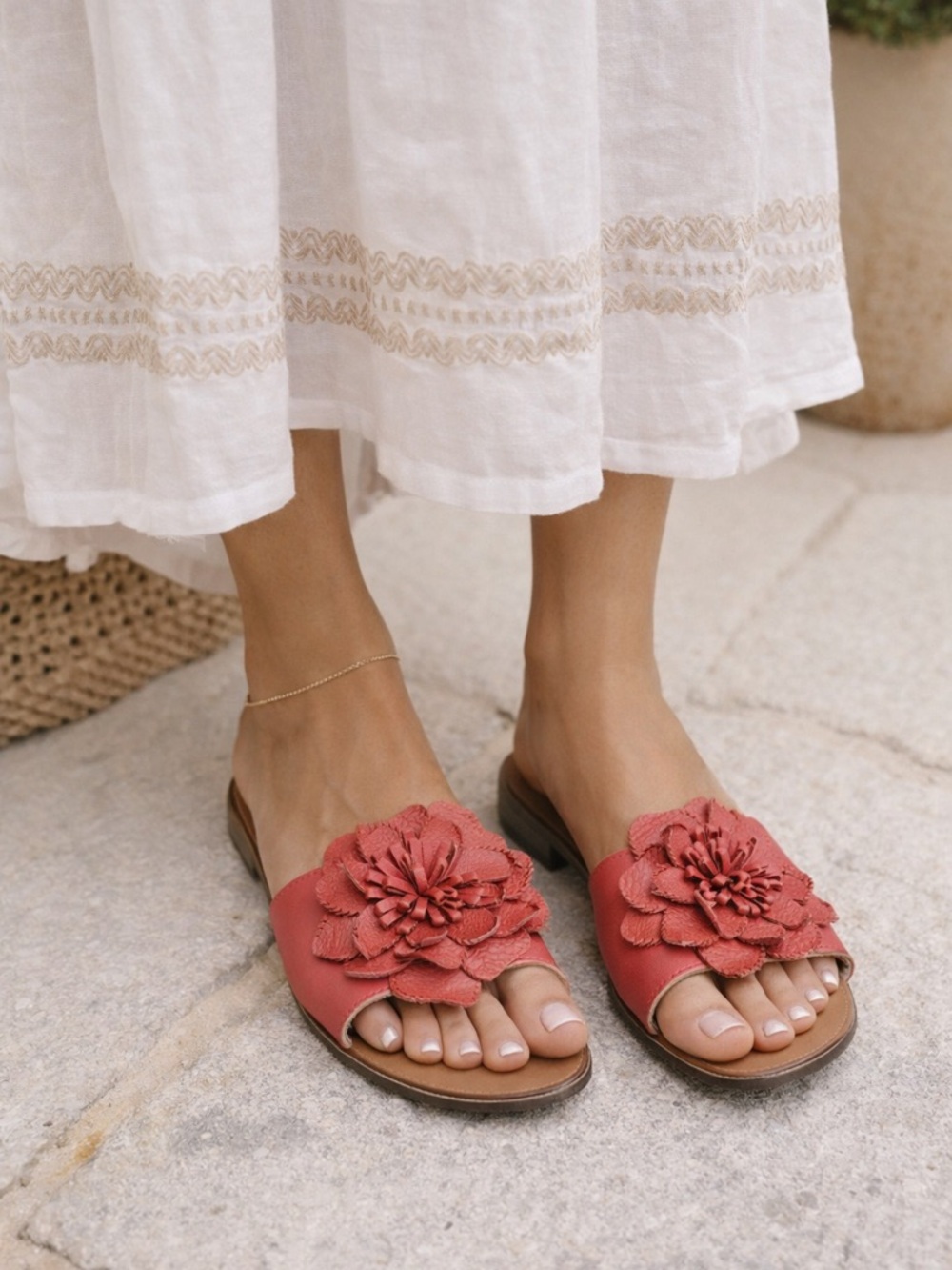 Mariella Italy Leather Flower Slide Sandals Pink Slip‎ On Size 6.5
